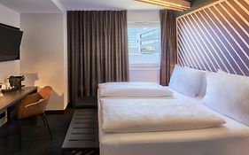 B&b Hotel Frankfurt Niederrad  3*